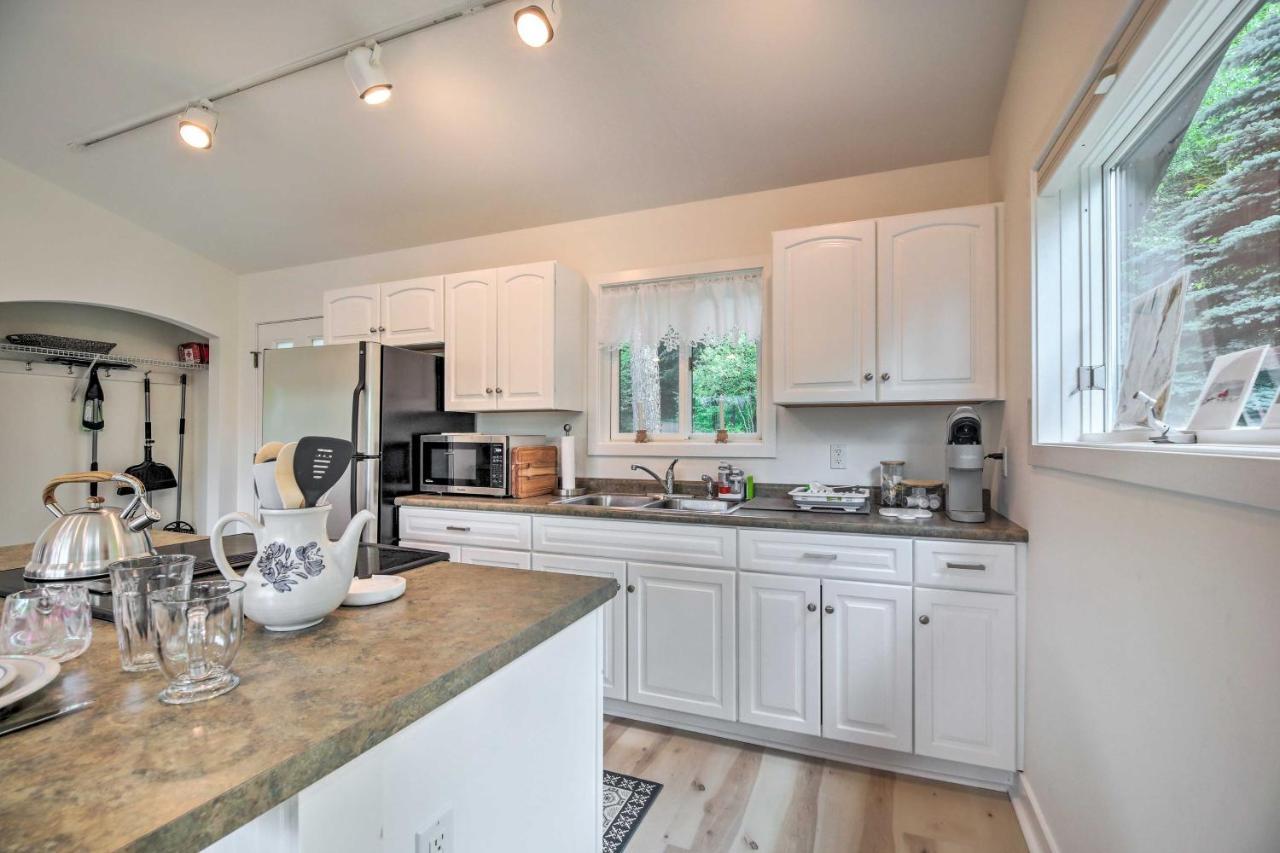 Апартаменты Airy And Bright Hideaway Near Smugglers Notch! Cambridge Экстерьер фото